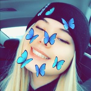 Meet your Posher, Emilee